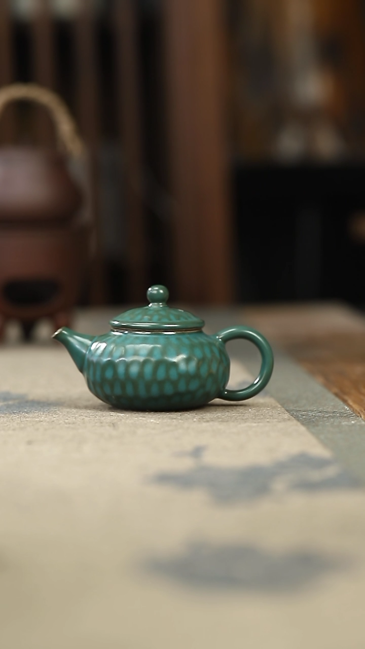 【闪购商品】其他kc墨绿锤纹茶壶矮款一清仓不退不换