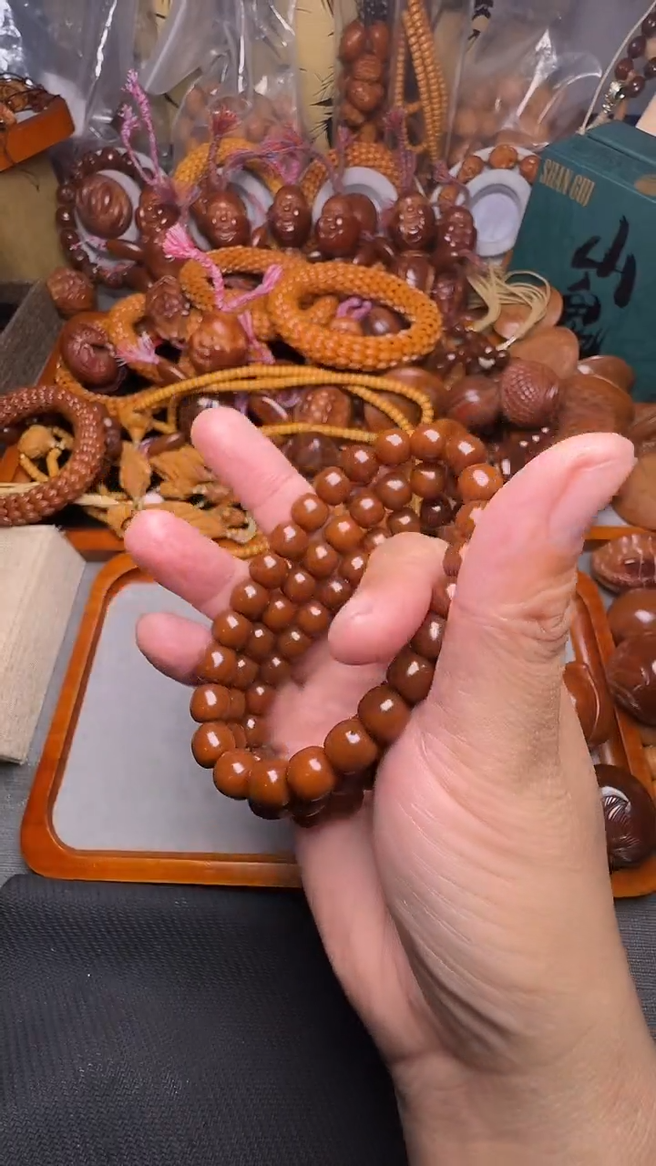 手串橄榄核云**歌猴头老型