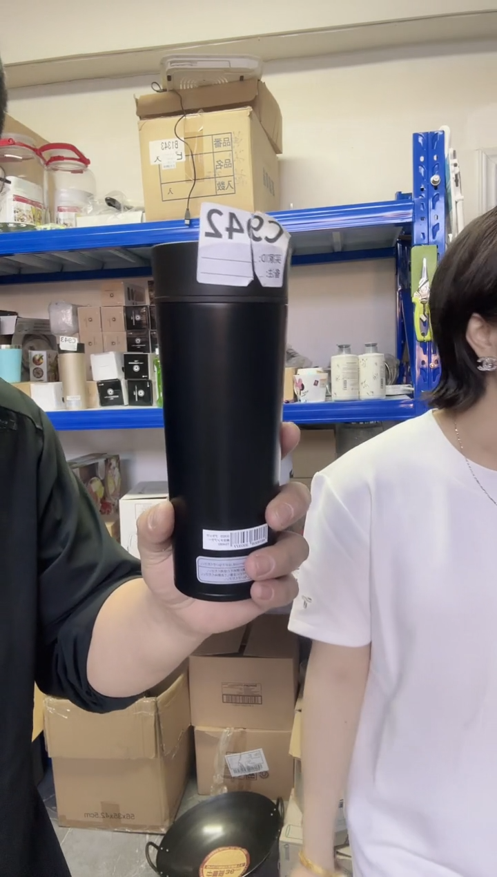 瓷片家用百货阿司备鹭保温杯 黑色C942