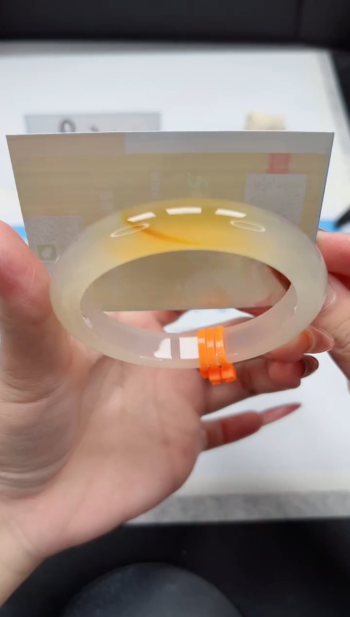 【闪购商品】石英质玉手镯未镶嵌239/香槟59.2