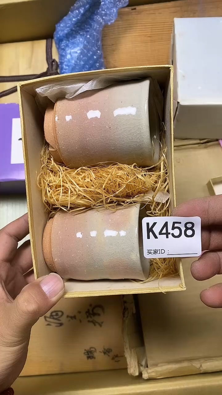 瓷片陈****iK458默认微瑕，谨慎参拍