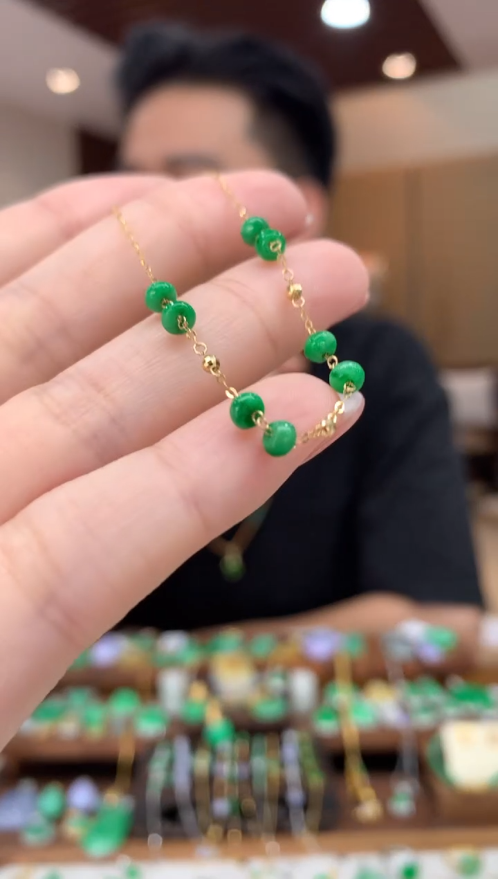 18K金镶嵌手链翡翠手链