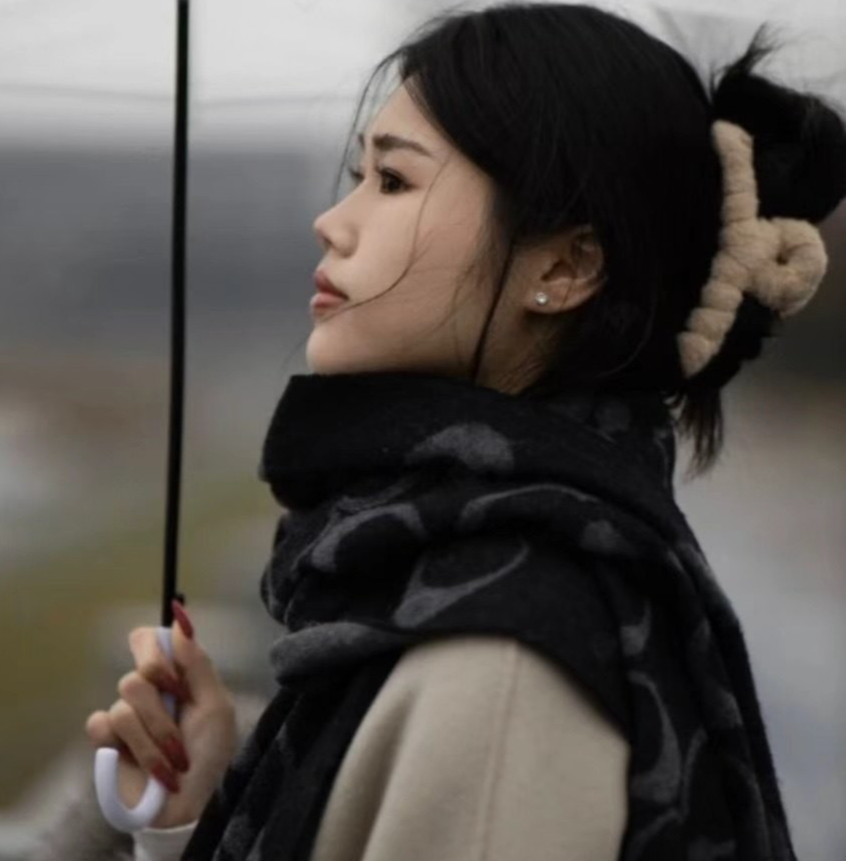 明星同款羊毛围巾金典棋盘格涂鸦斜格全智贤围脖C字母百搭披肩女