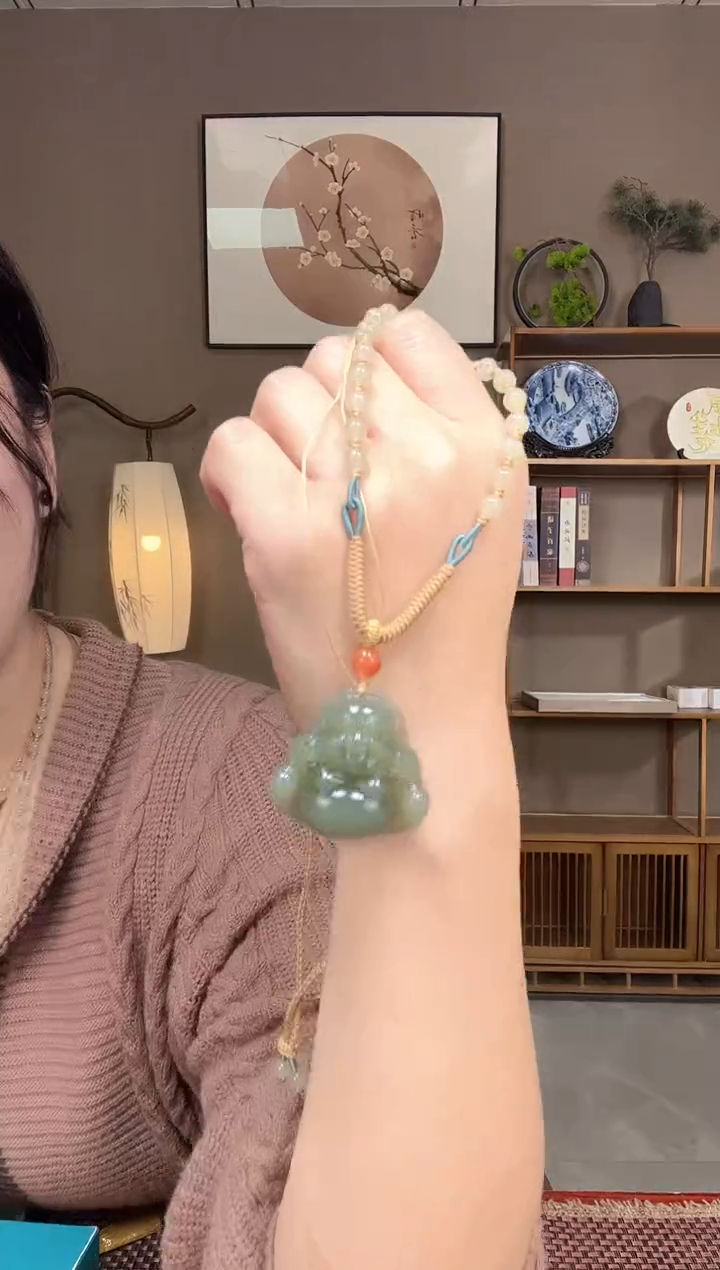 【闪购商品】和田玉吊坠（带链子）未镶嵌和田玉佛公吊坠