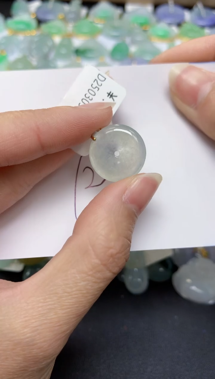 【闪购商品】翡翠18K金镶嵌颈饰 天然翡翠A货