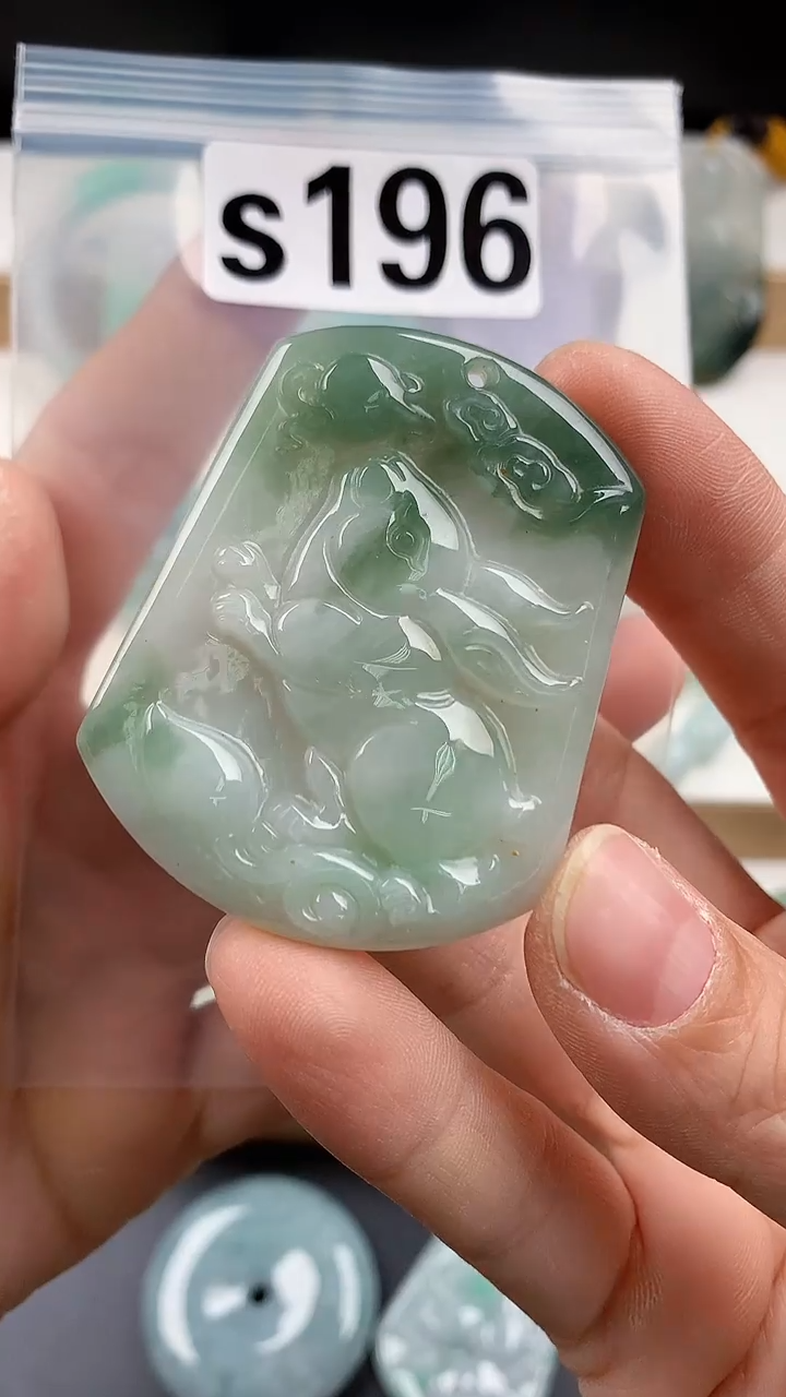 颈饰未镶嵌翡翠天然翡翠吊坠挂件