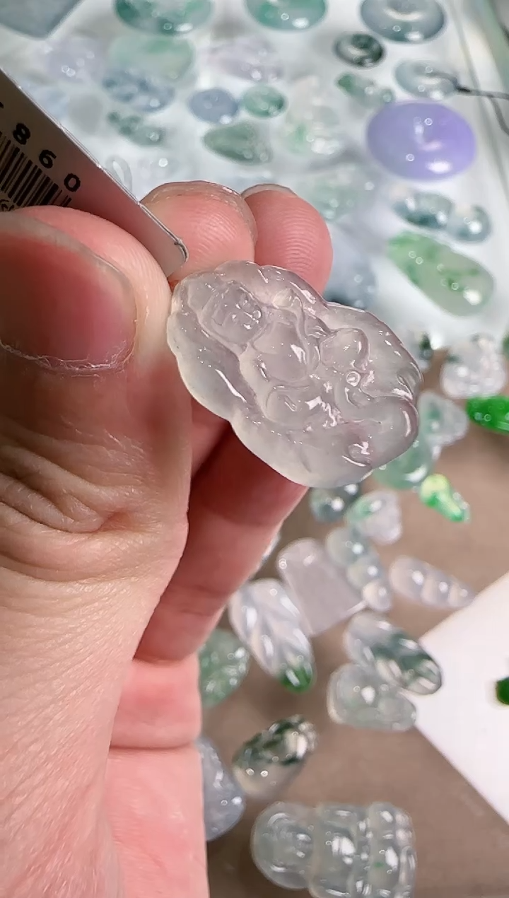 【闪购商品】翡翠吊坠(不含链)未镶嵌··