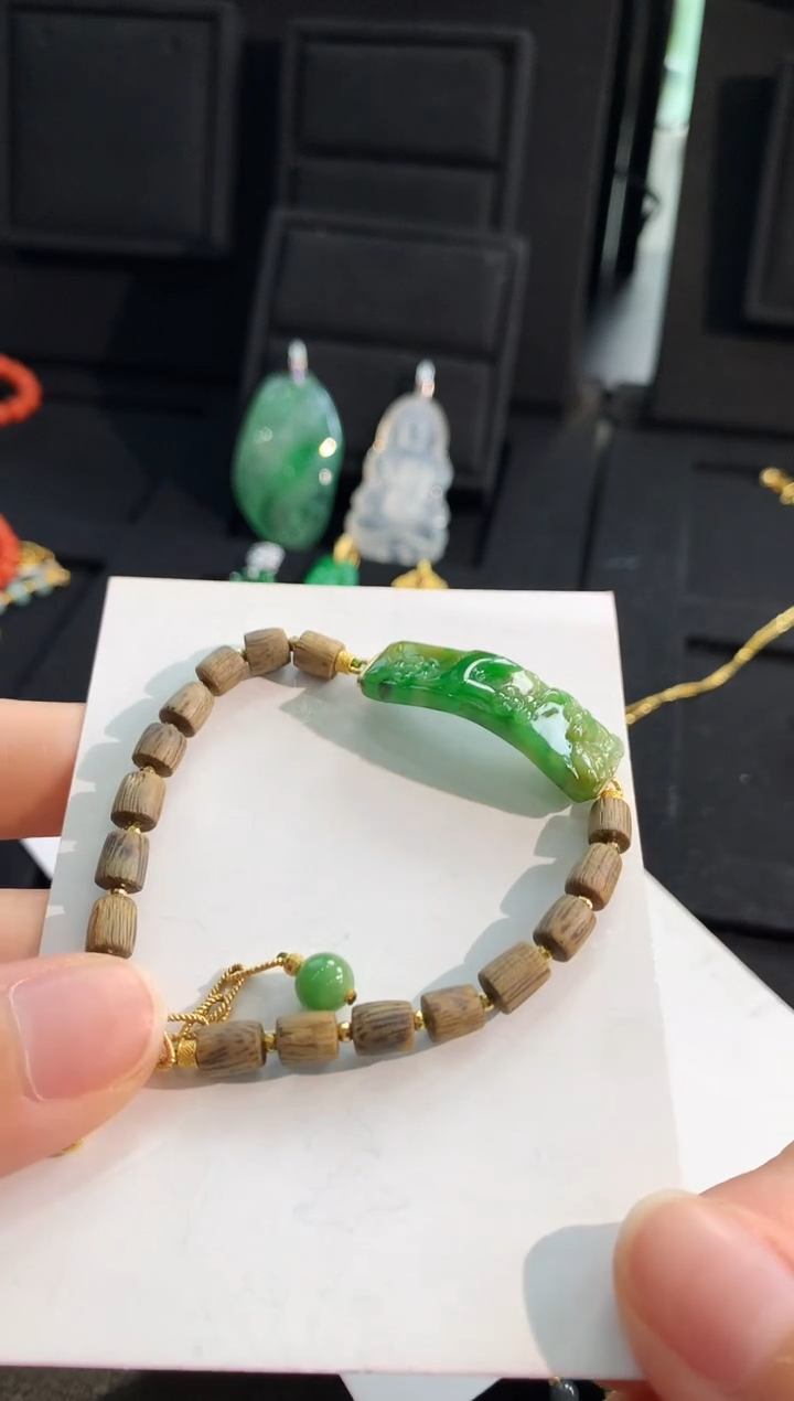 【闪购商品】翡翠手链18K金镶嵌手饰