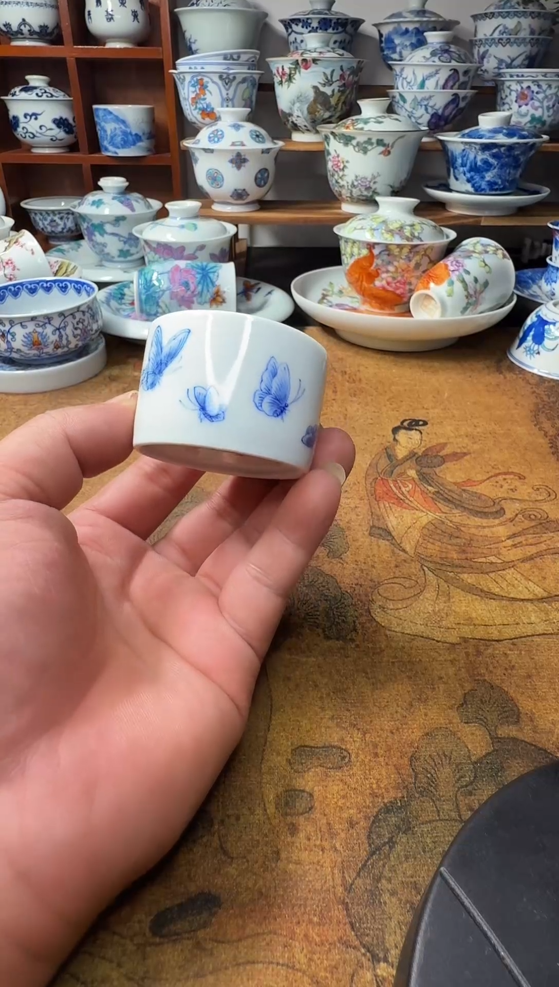 月末冲业绩      福利放不停