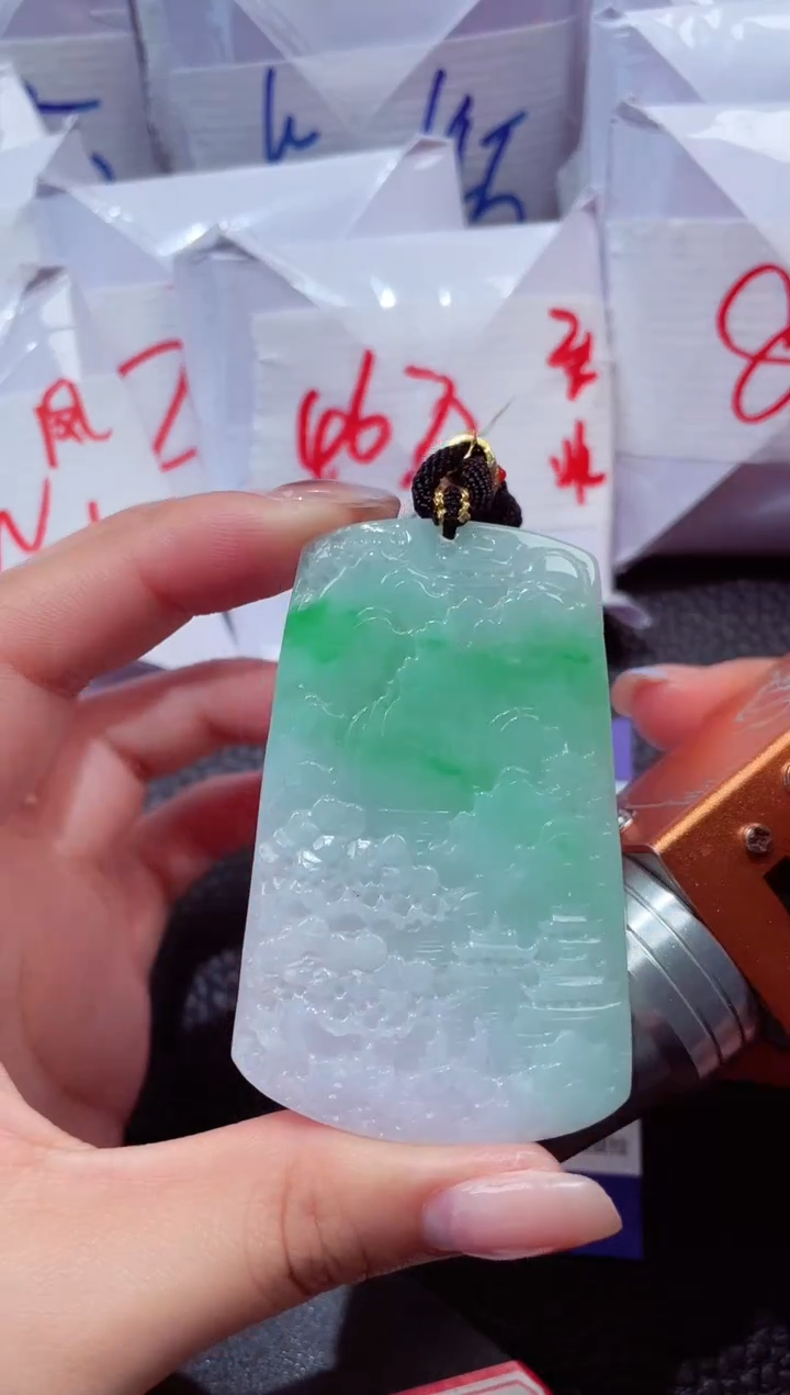 颈饰未镶嵌翡翠85