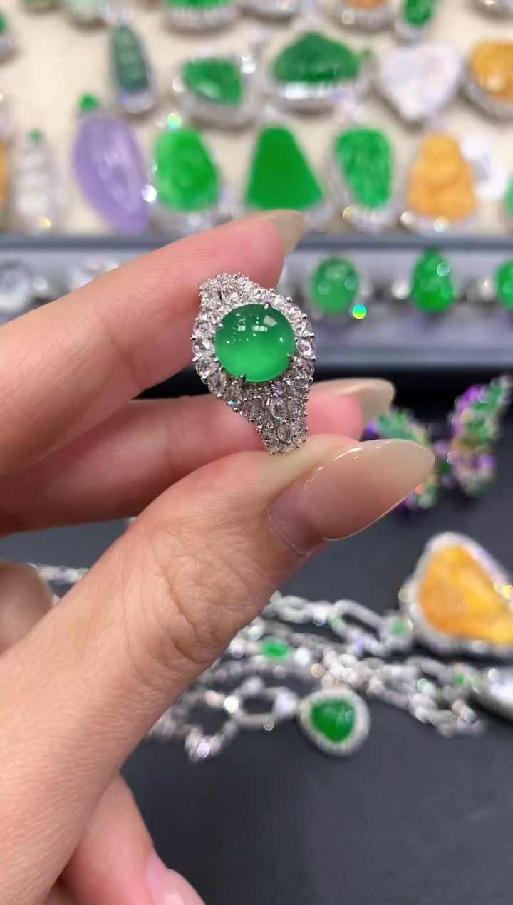 【闪购商品】翡翠戒指18K金镶嵌q80不退换