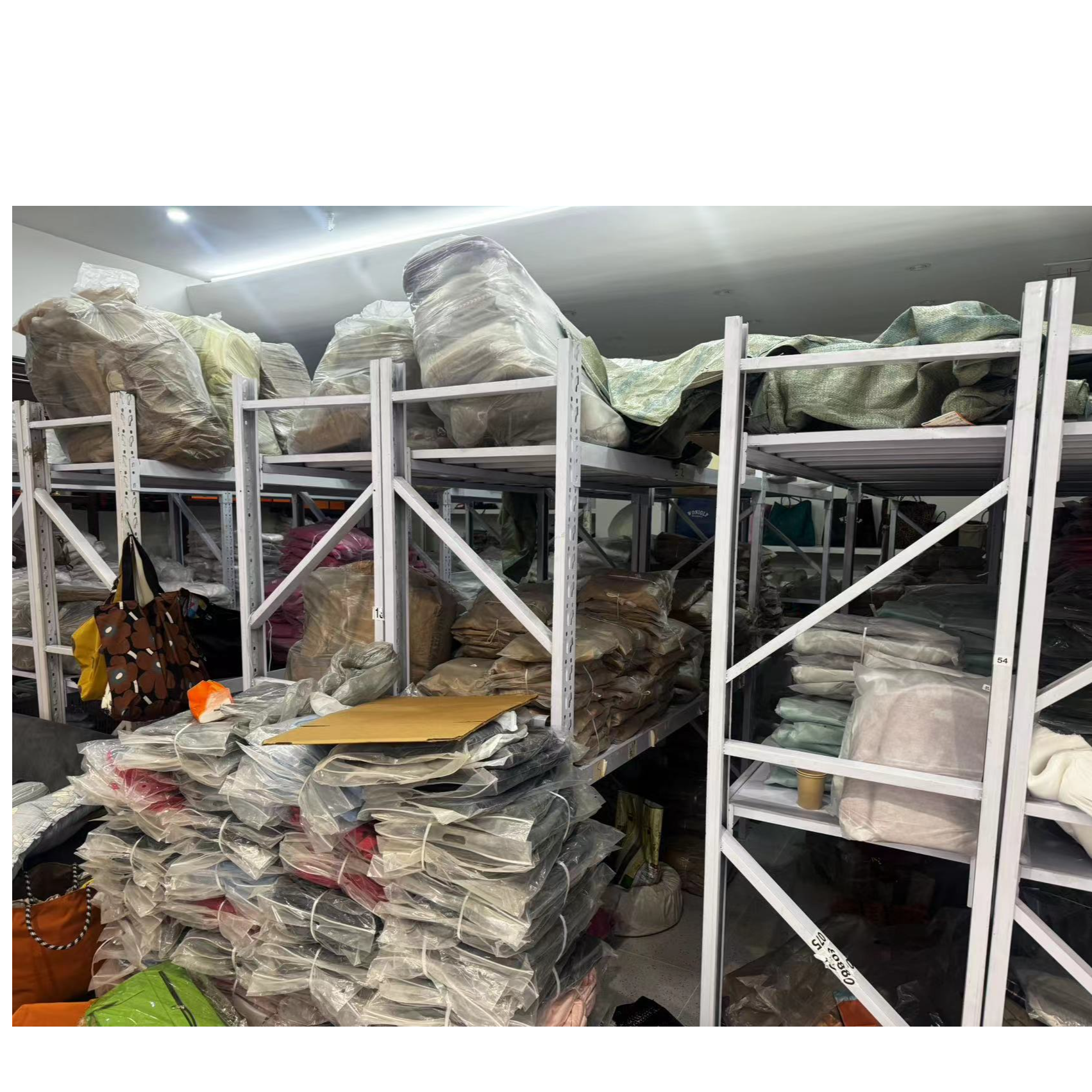 新款福利单肩斜跨包 