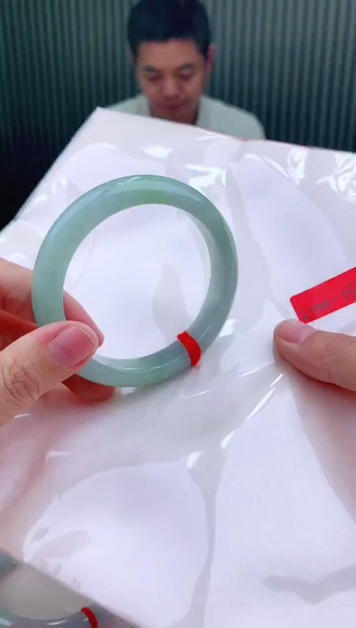 未镶嵌手镯翡翠56