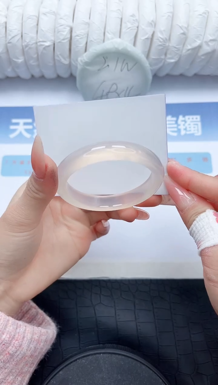 【闪购商品】石英质玉手镯未镶嵌S248-58.6