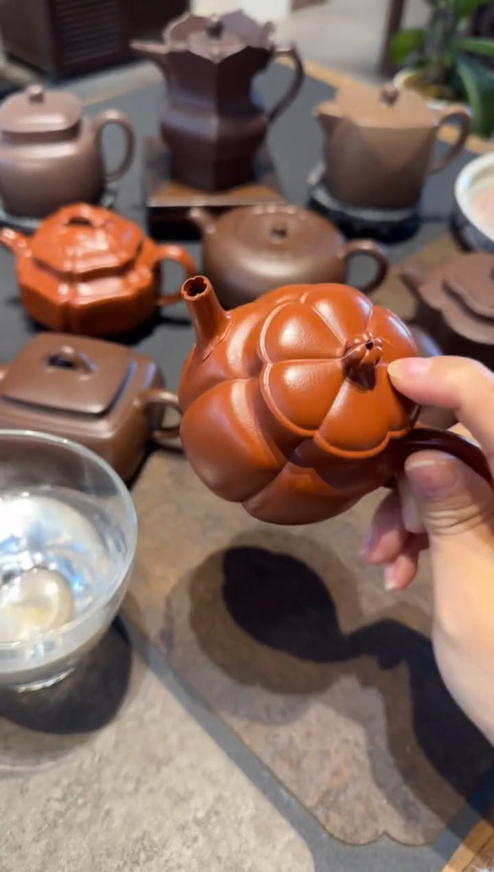 【闪购商品】紫砂茶壶繁花 朱泥