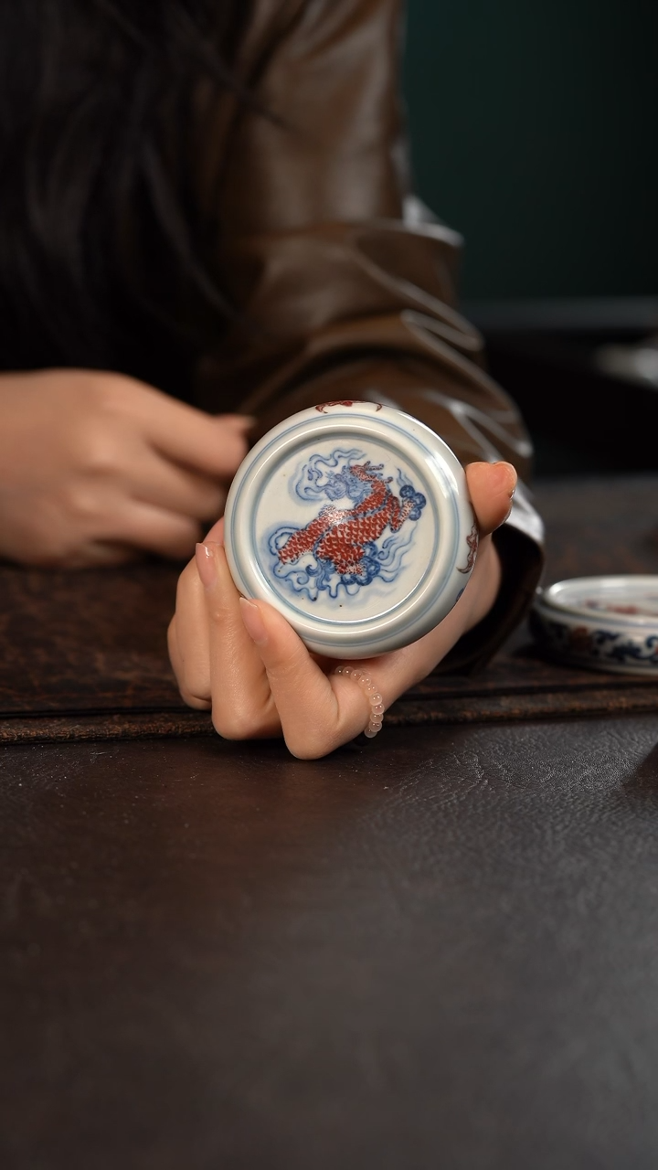 【闪购商品】杯贵红窑青花釉里红麒麟纹小盖置