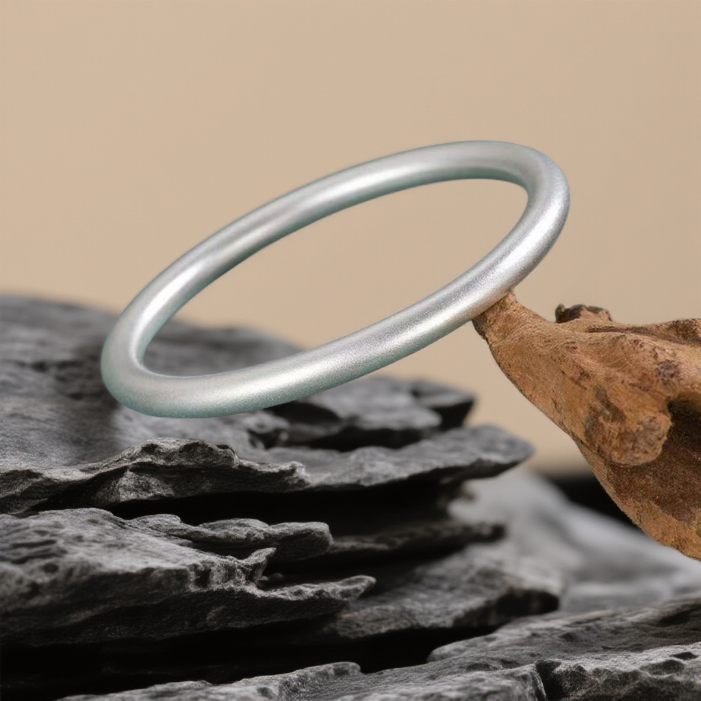 999.9古法素圈闭口镯