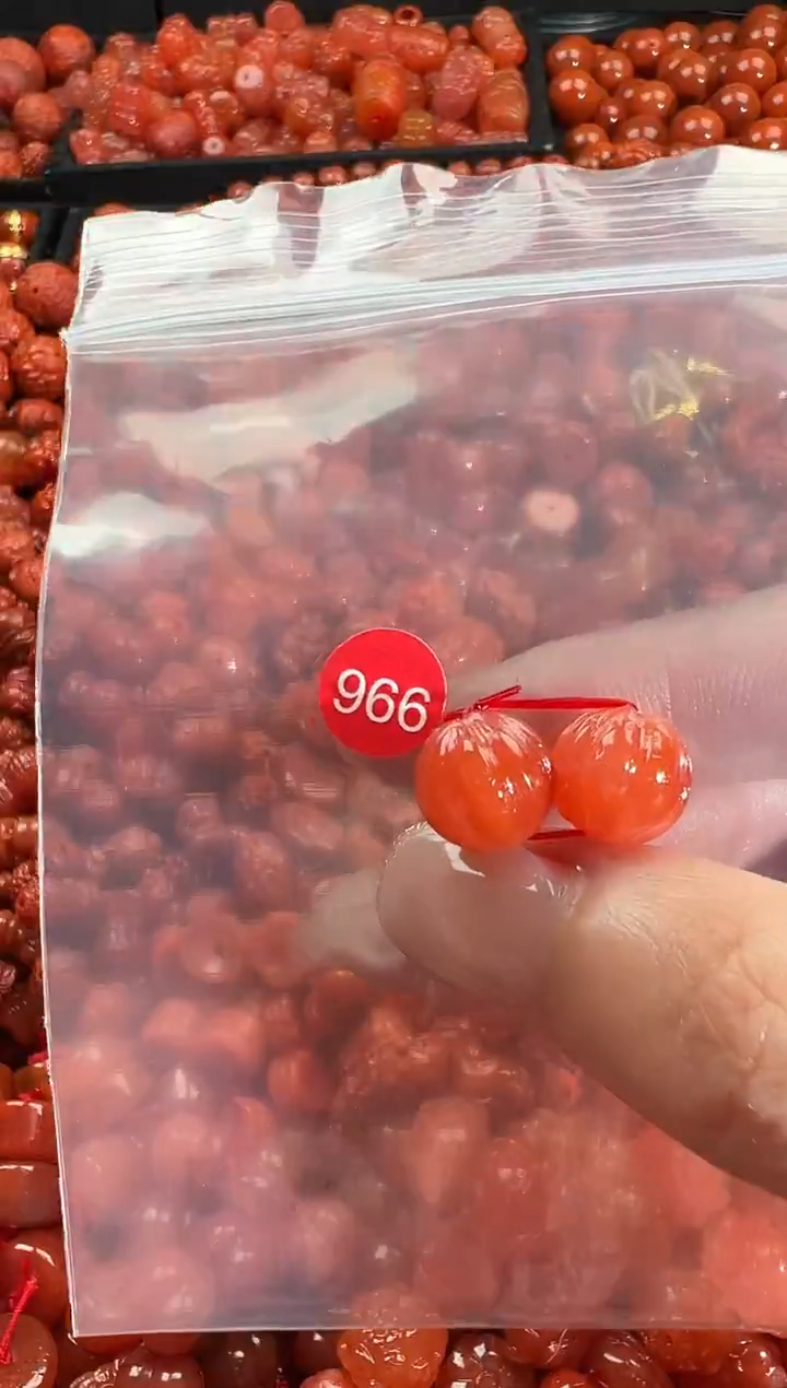 颈饰未镶嵌南红玛瑙1