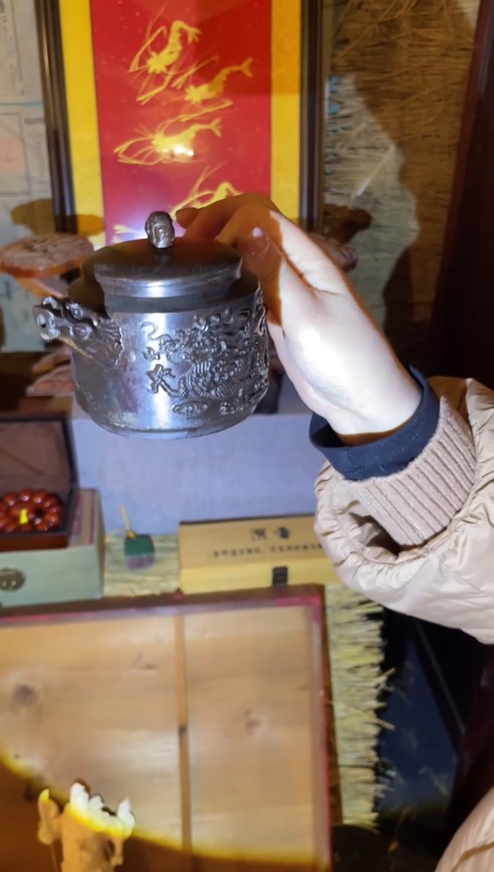 【闪购商品】一一一一一一龙凤壶