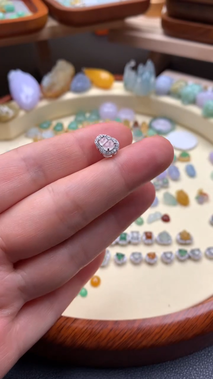 【闪购商品】翡翠颈饰银S925镶嵌翡翠葫芦