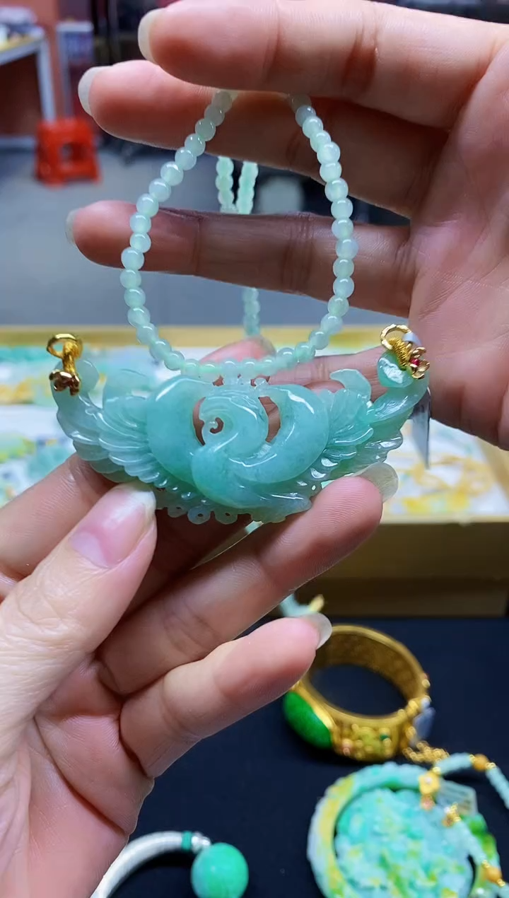 颈饰未镶嵌翡翠吊坠-128