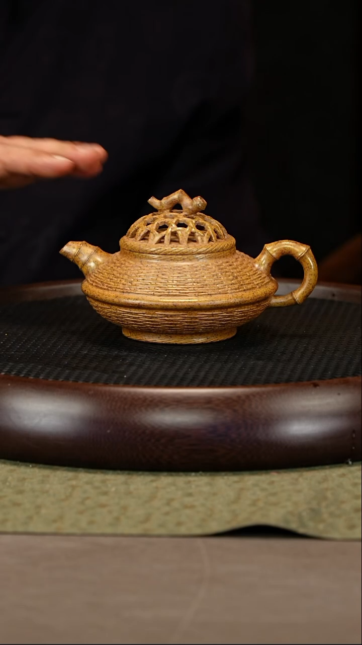 茶壶紫砂25 邵忠源 蟹黄段 竹编合欢300c