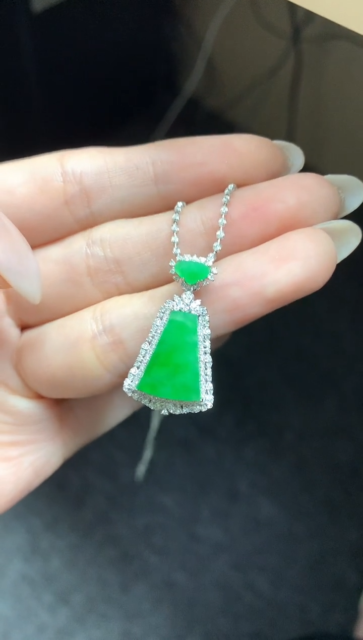 【闪购商品】翡翠吊坠(不含链)18K金镶嵌吊坠|8500+850