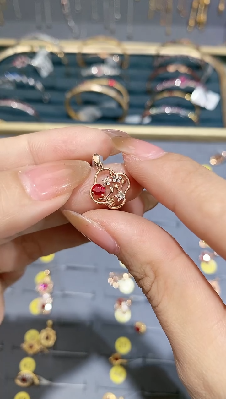 【闪购商品】红宝石颈饰18K金镶嵌项链