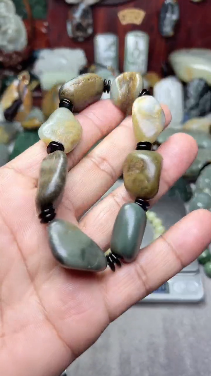 和田玉未镶嵌把件-