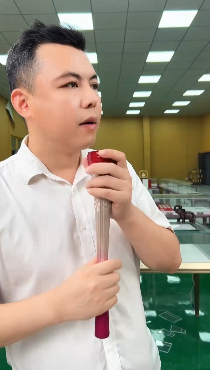            火炬   薪火樽