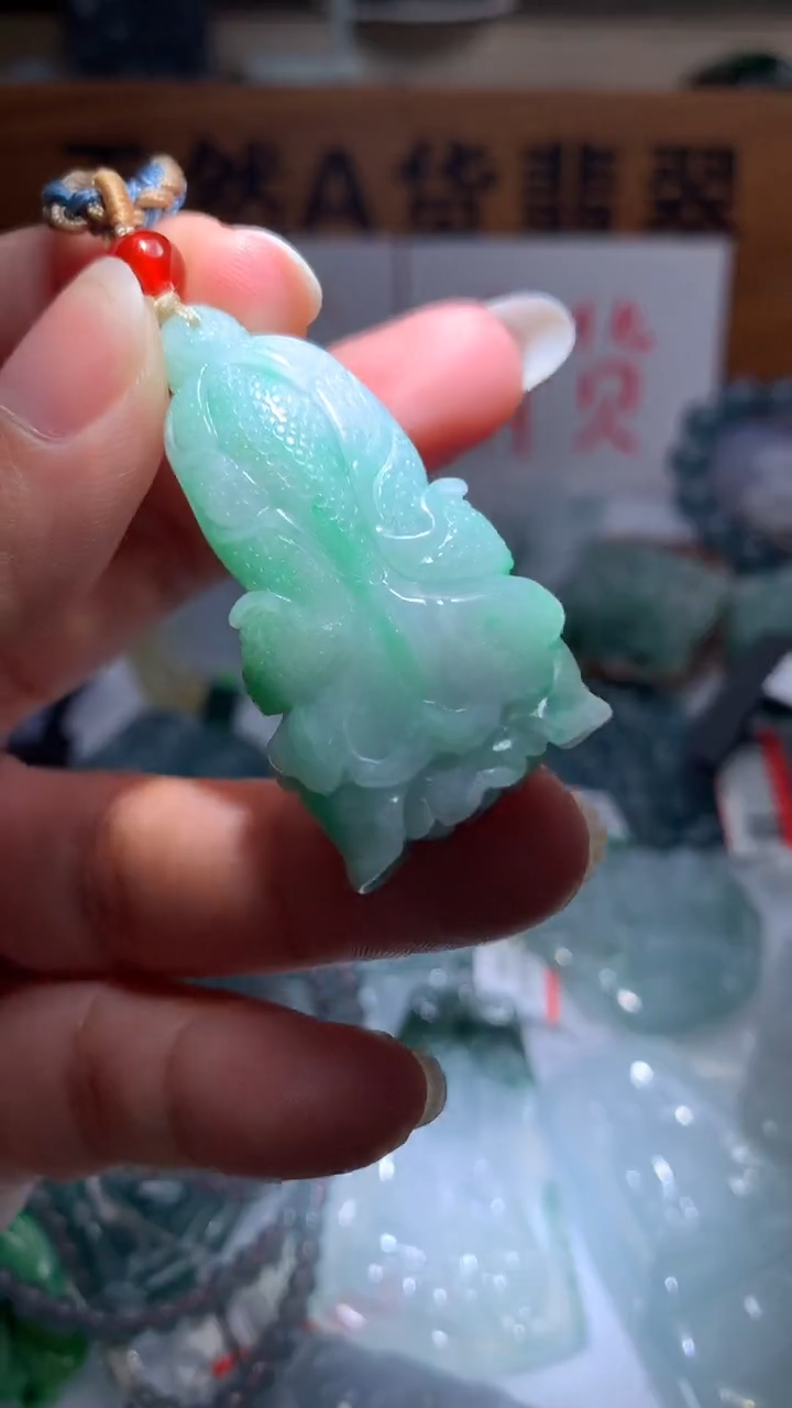 【闪购商品】翡翠颈饰未镶嵌保真天然A货翡翠