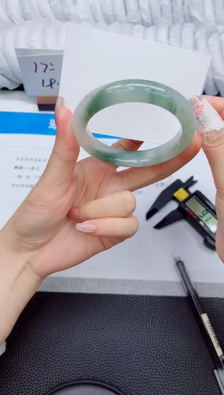 石英质玉手镯未镶嵌401-55.9