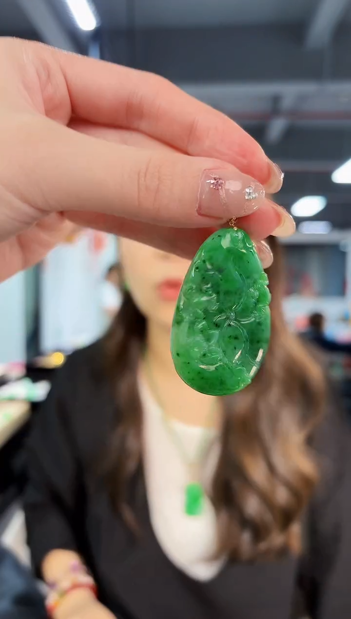 【闪购商品】翡翠吊坠(不含链)未镶嵌缅料A货/支持复检/一件