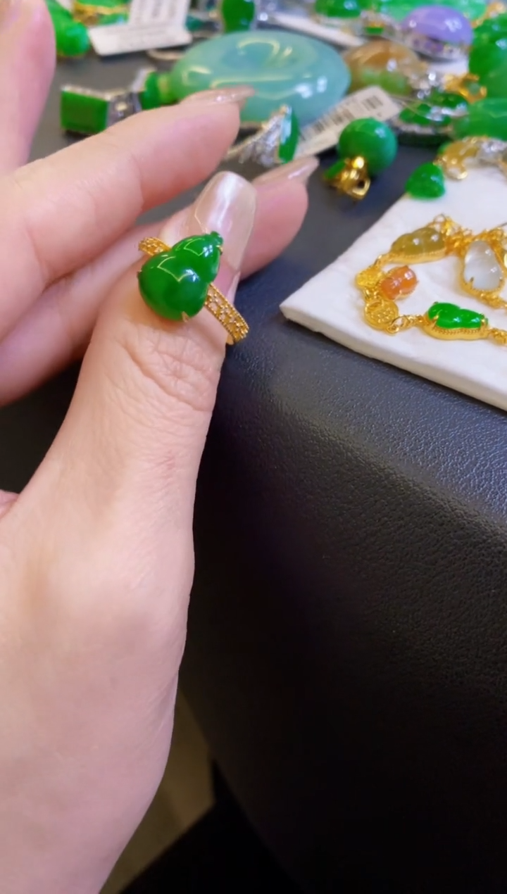 【闪购商品】定制翡翠18K金镶嵌戒指