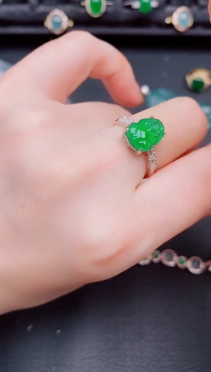 【闪购商品】翡翠戒指银S925镶嵌天然a货翡翠713