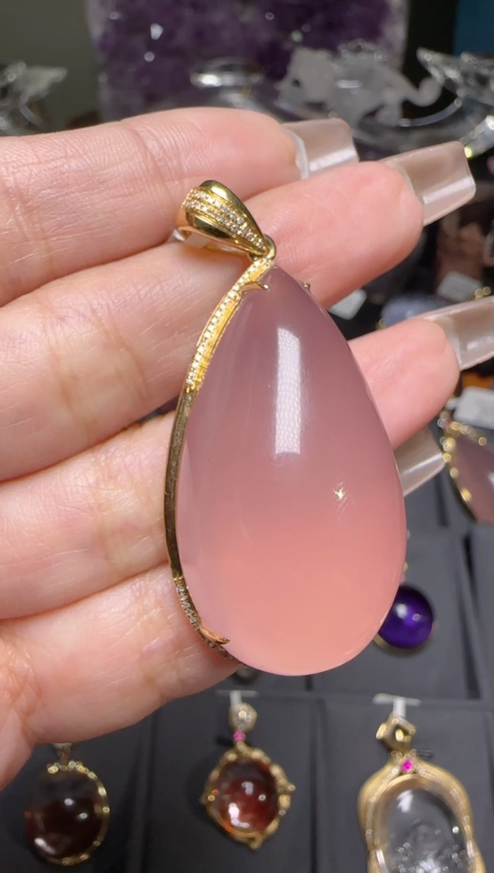 【闪购商品】水晶吊坠18K金镶嵌18k粉晶水滴吊坠 JP37853成成