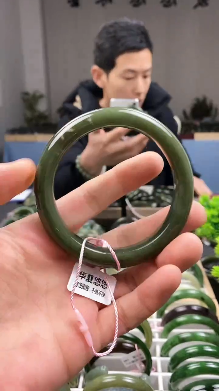 【闪购商品】和田玉手镯未镶嵌63