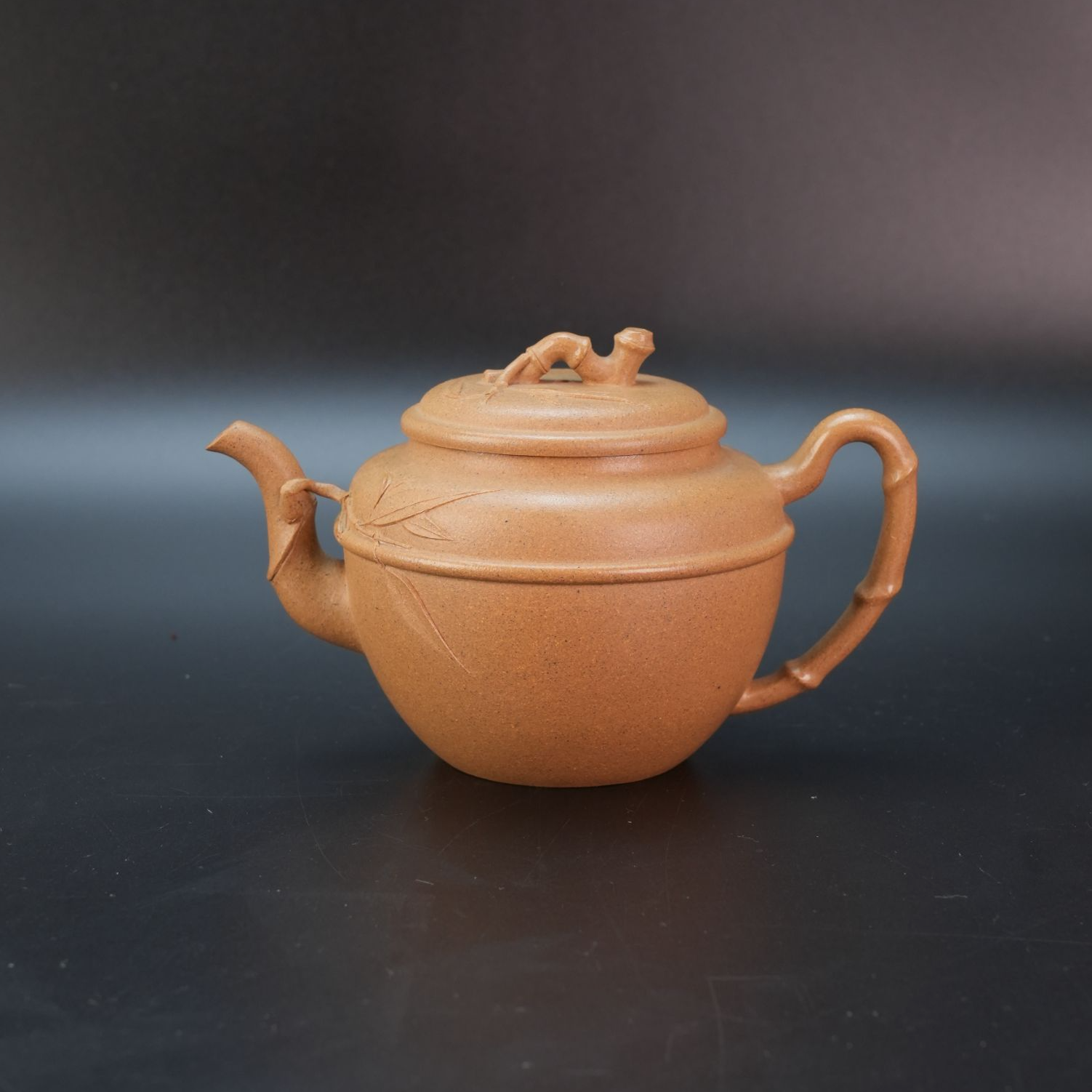 lot21804 1551 杨菲 紫砂段泥竹段壶 320cc