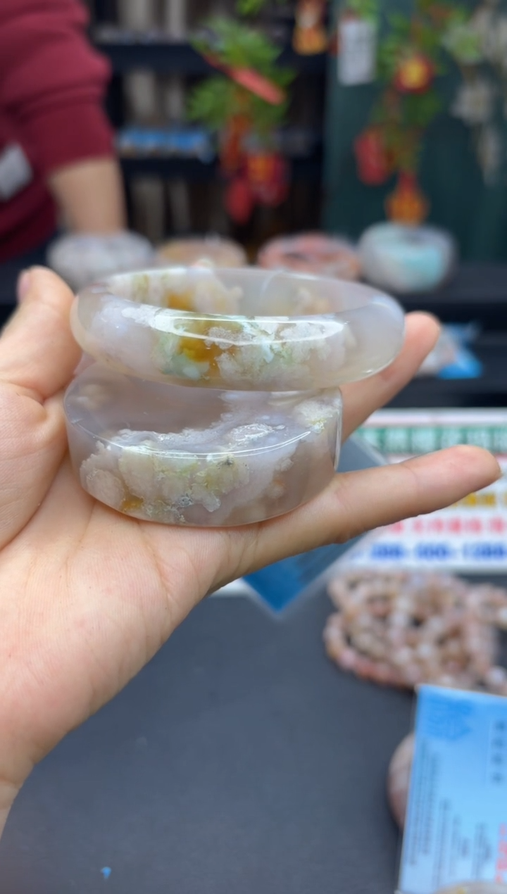 【闪购商品】石英质玉手镯未镶嵌2108（61圈赠送镯心）
