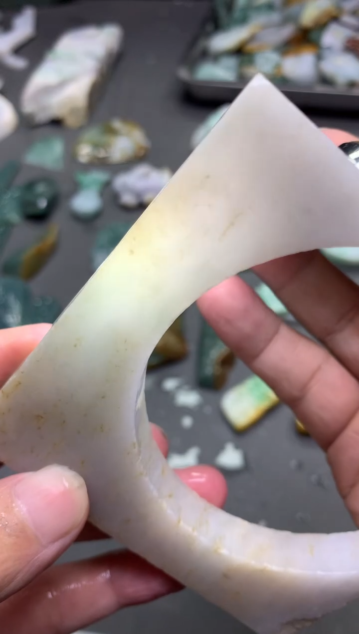 【闪购商品】翡翠颈饰未镶嵌天然缅甸翡翠A货
