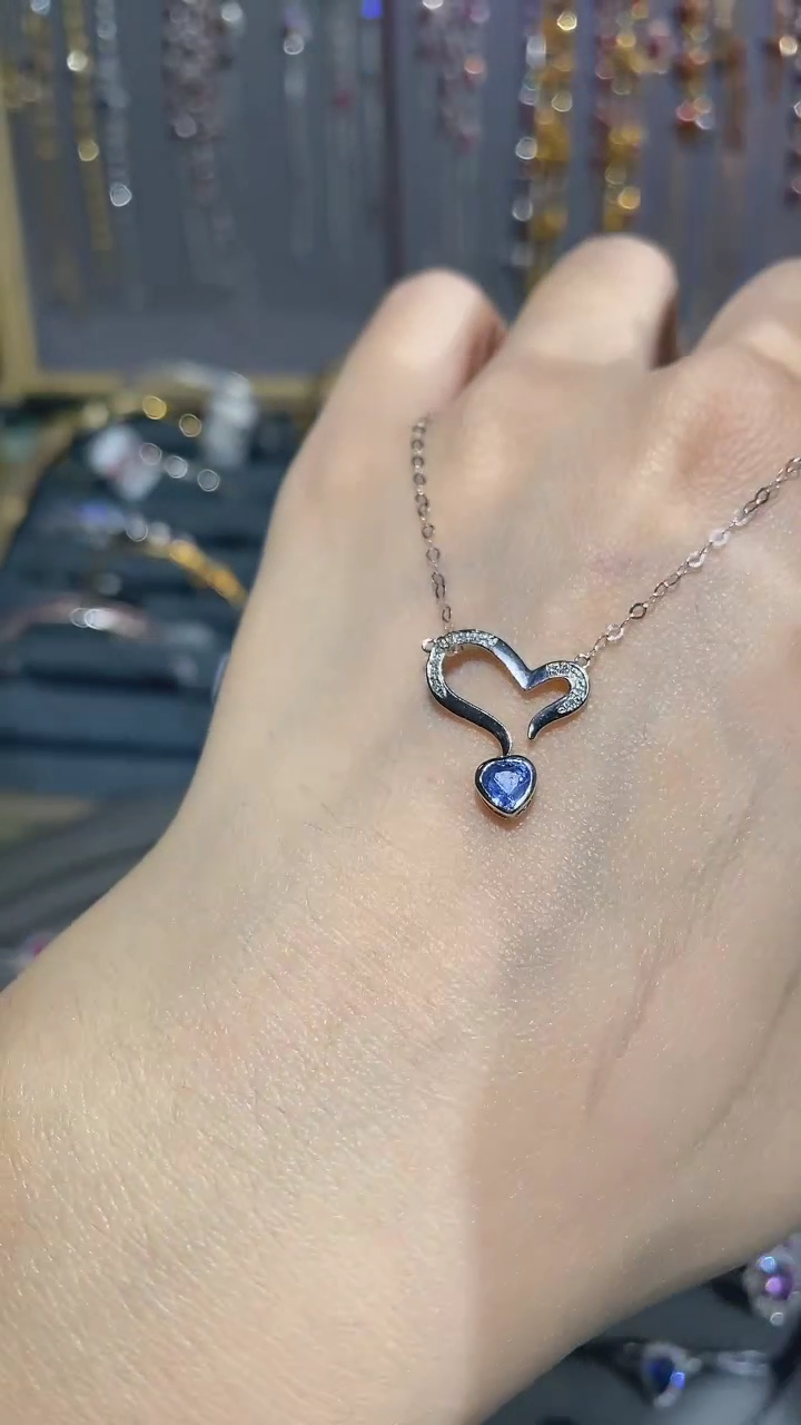 【闪购商品】蓝宝石颈饰18K金镶嵌项链