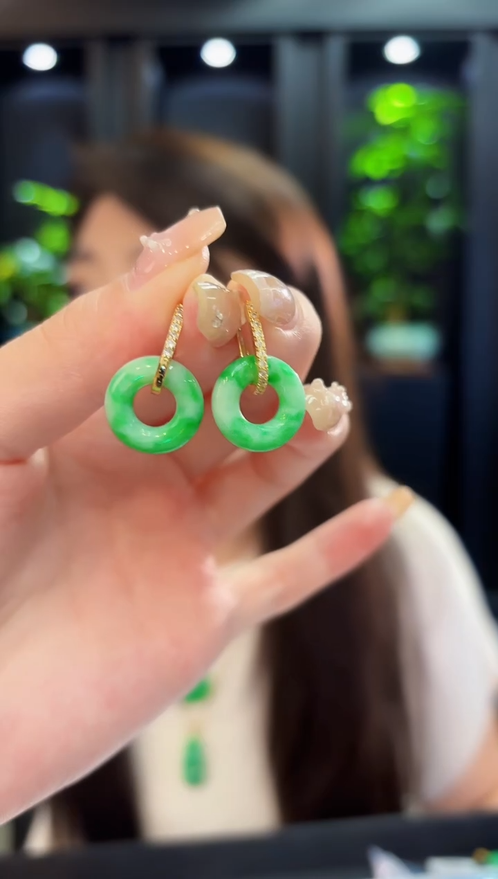 翡翠未镶嵌耳饰 含小耳包/多样性发货/一对