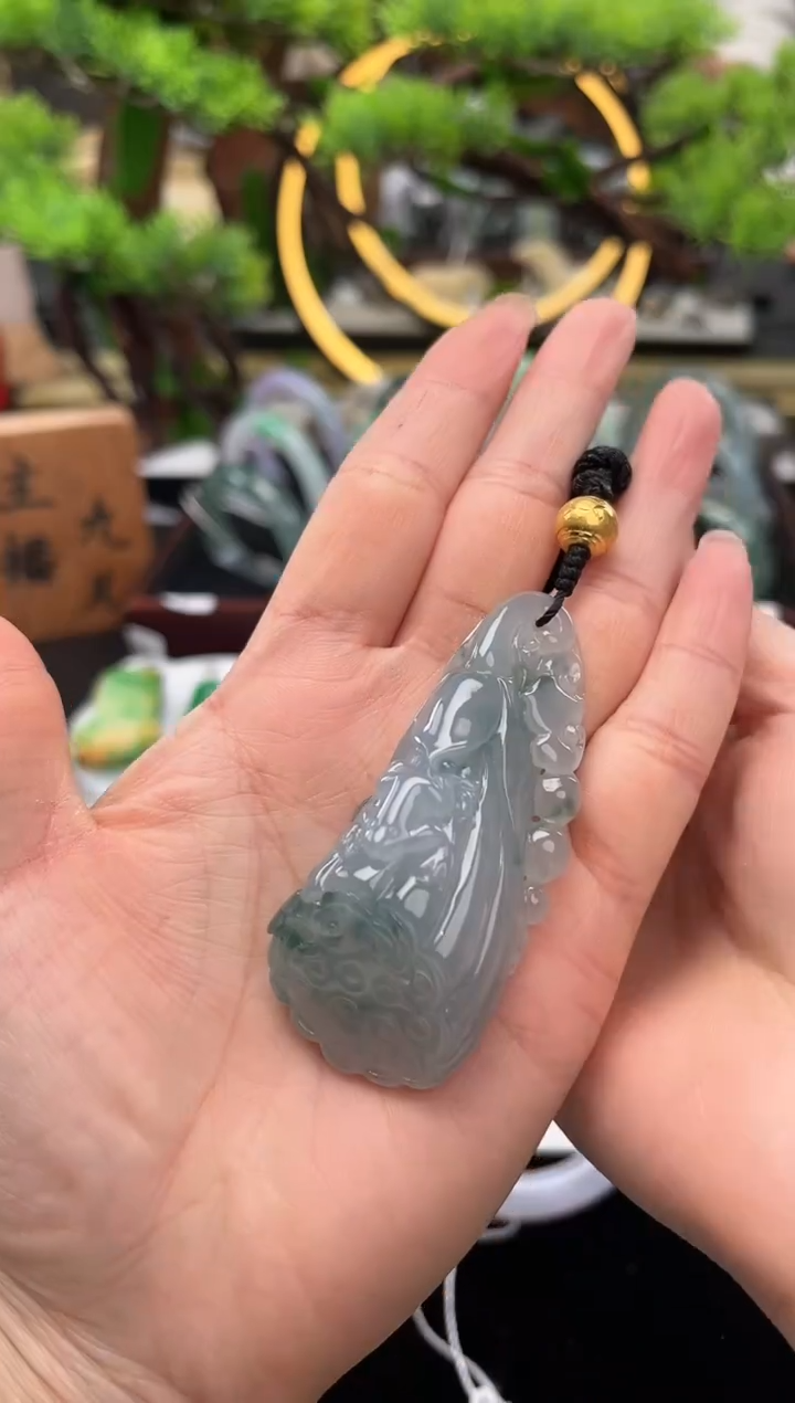 颈饰未镶嵌翡翠吊坠