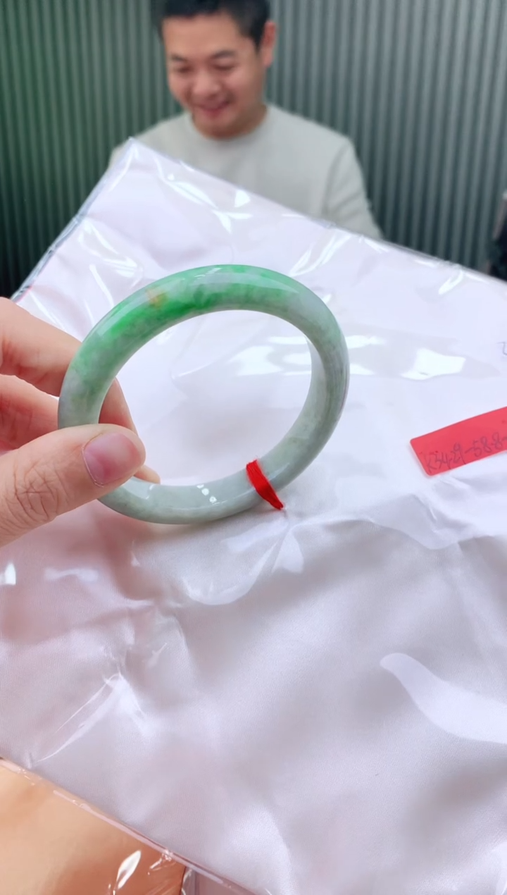 未镶嵌手镯翡翠58