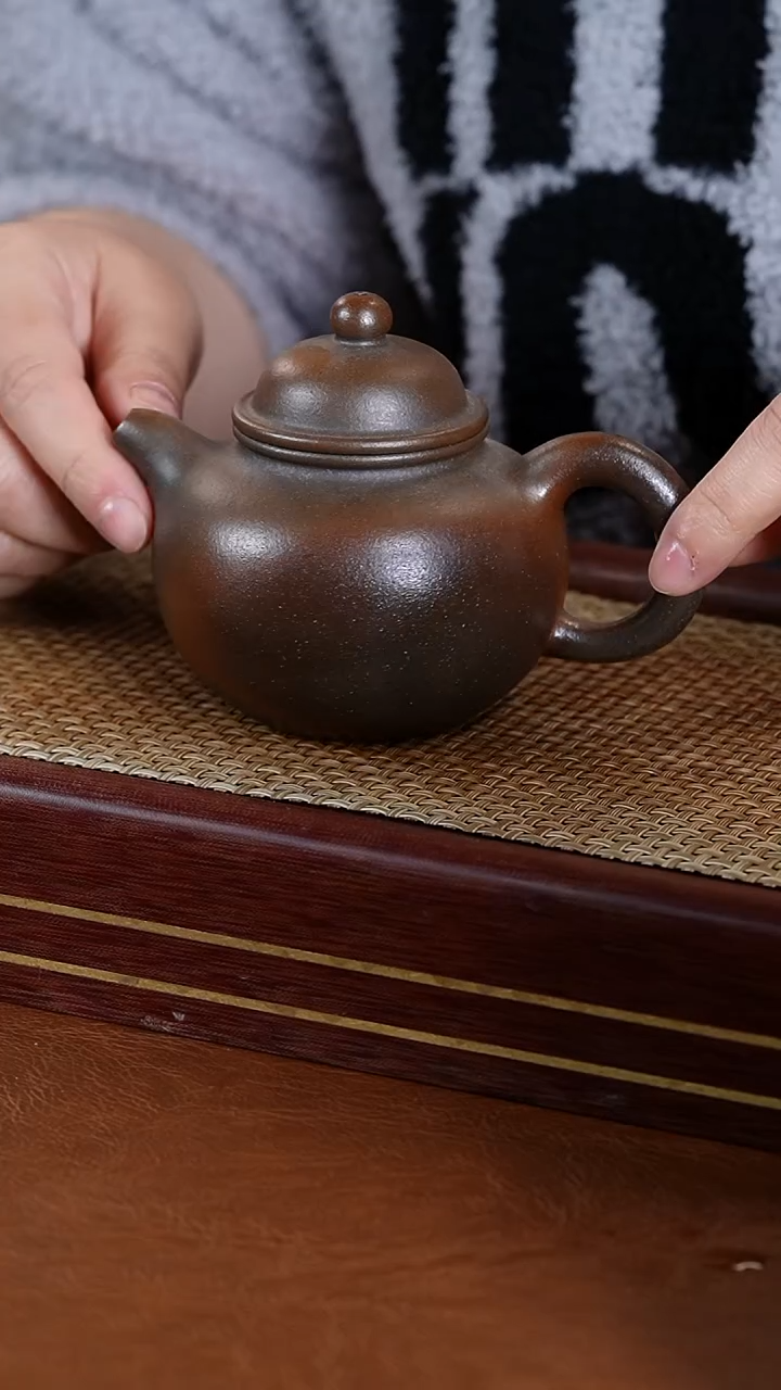 【闪购商品】紫砂茶壶小掇球柴烧200cc