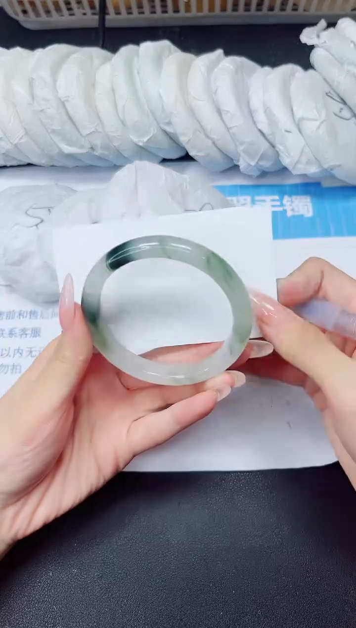 石英质玉手镯未镶嵌283/53