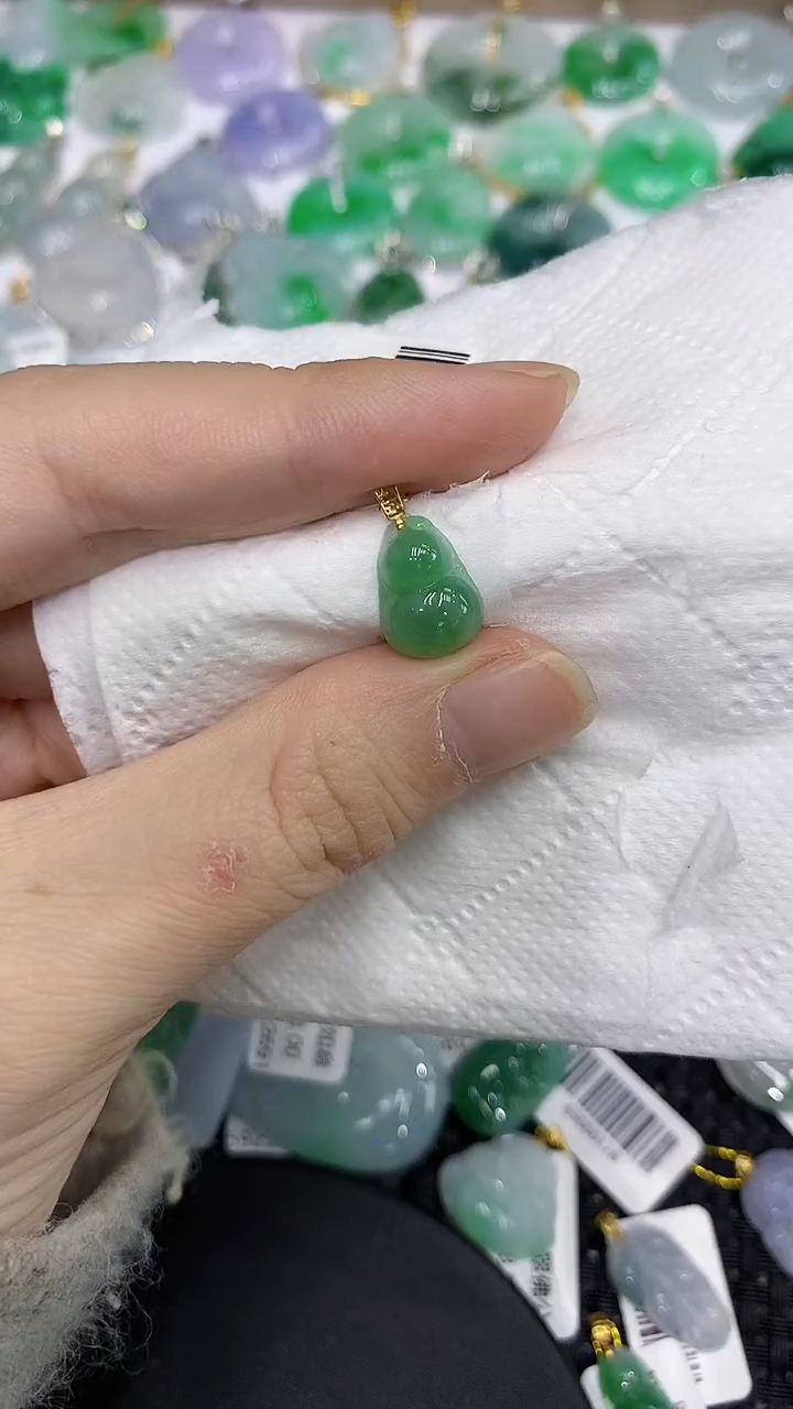 颈饰18K金镶嵌翡翠a货支持复检百元以上9元证书费自理