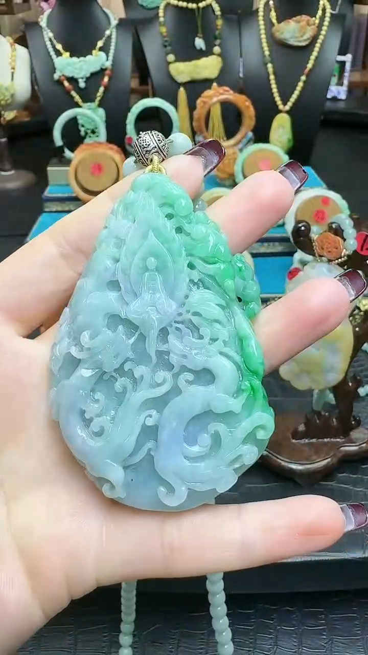 【闪购商品】翡翠颈饰未镶嵌鱼戏龙珠