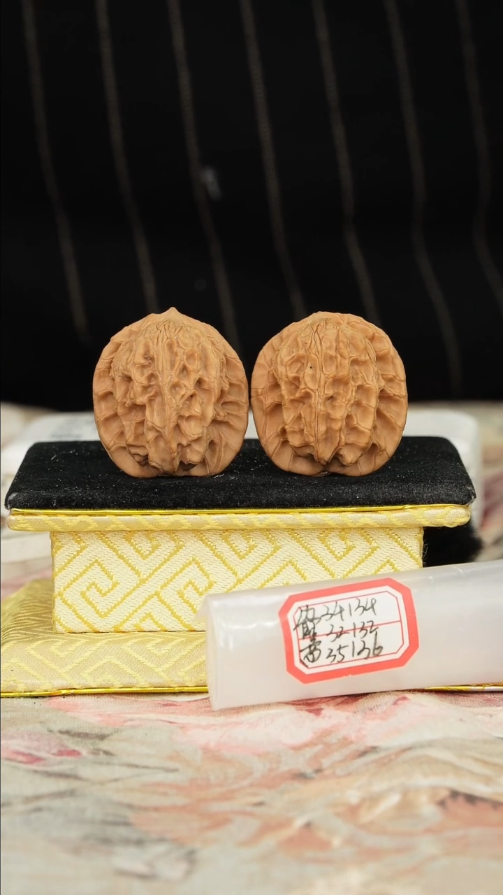 【闪购商品】文玩核桃把件宽边狮子头