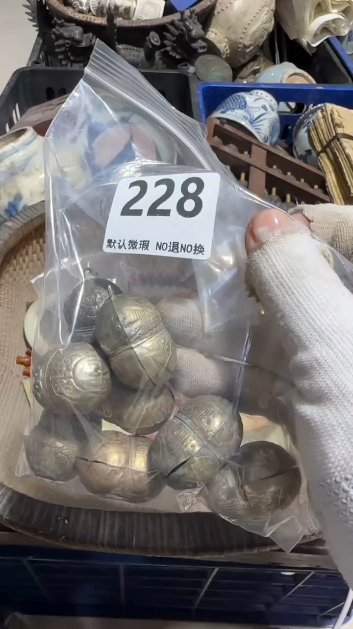 无非金属傲*亿容工艺品228